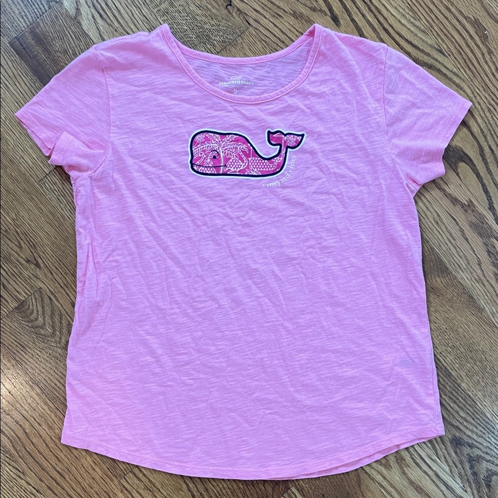 Girl’s Vineyard Vines Shirt. Size XL 16. Like New Condition.